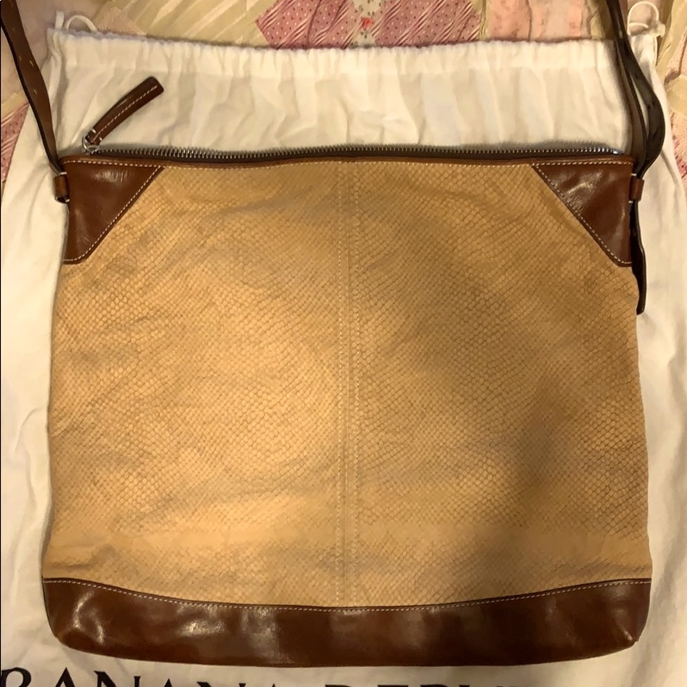 Crossbody bag